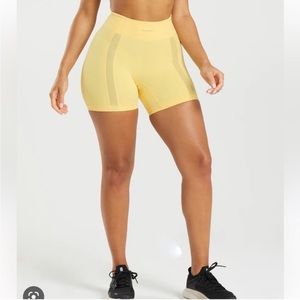 Gym Shark x Whitney Simmons Yellow Pollens mesh Shorts Small NWT
